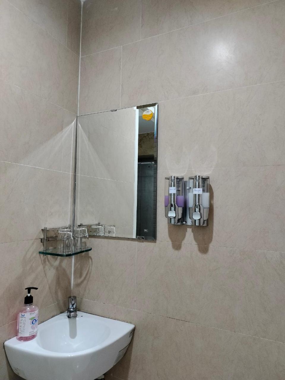 Adventure Hotel مدينة هوشي منه المظهر الخارجي الصورة